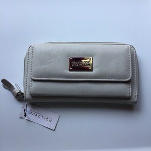 Authentic Kenneth Cole Reaction Gray Wallet